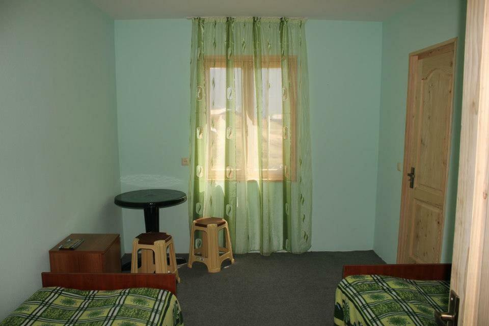 Guest House Tsasne Omalo Buitenkant foto