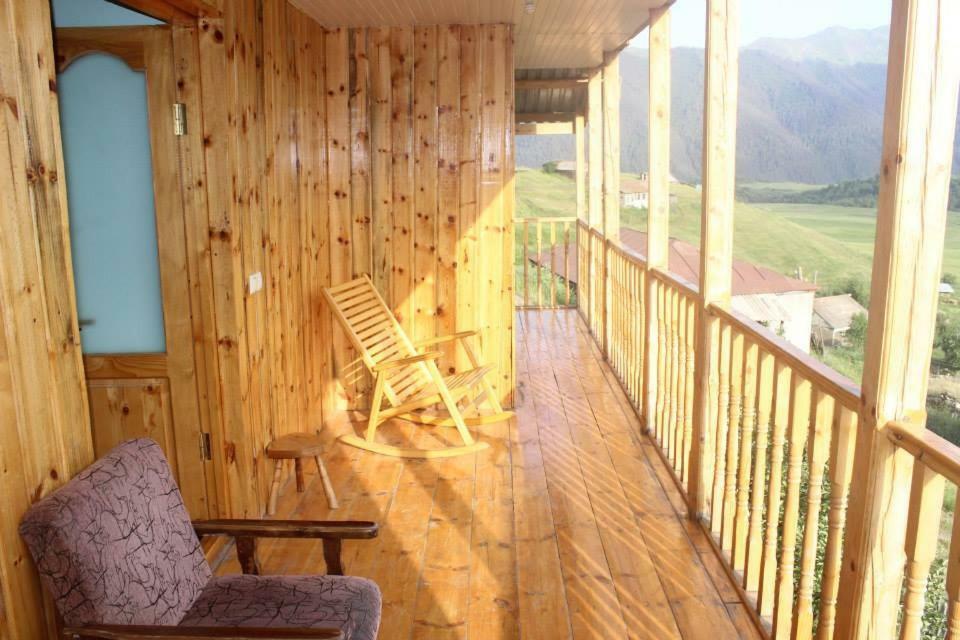 Guest House Tsasne Omalo Buitenkant foto