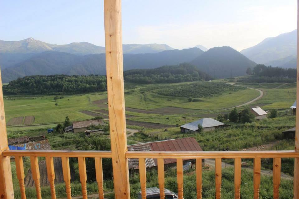 Guest House Tsasne Omalo Buitenkant foto